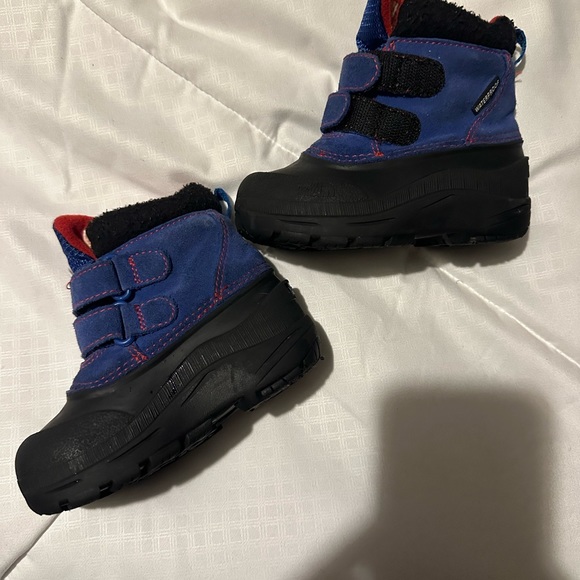 The North Face Infant Boys Size 6 Toddler Waterproof Winter Suede Snow Boots - Picture 3 of 9